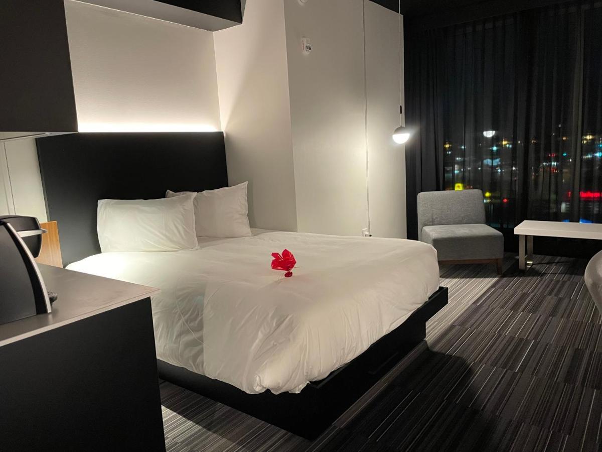 Grand Times Hotel Laval - Centropolis מראה חיצוני תמונה